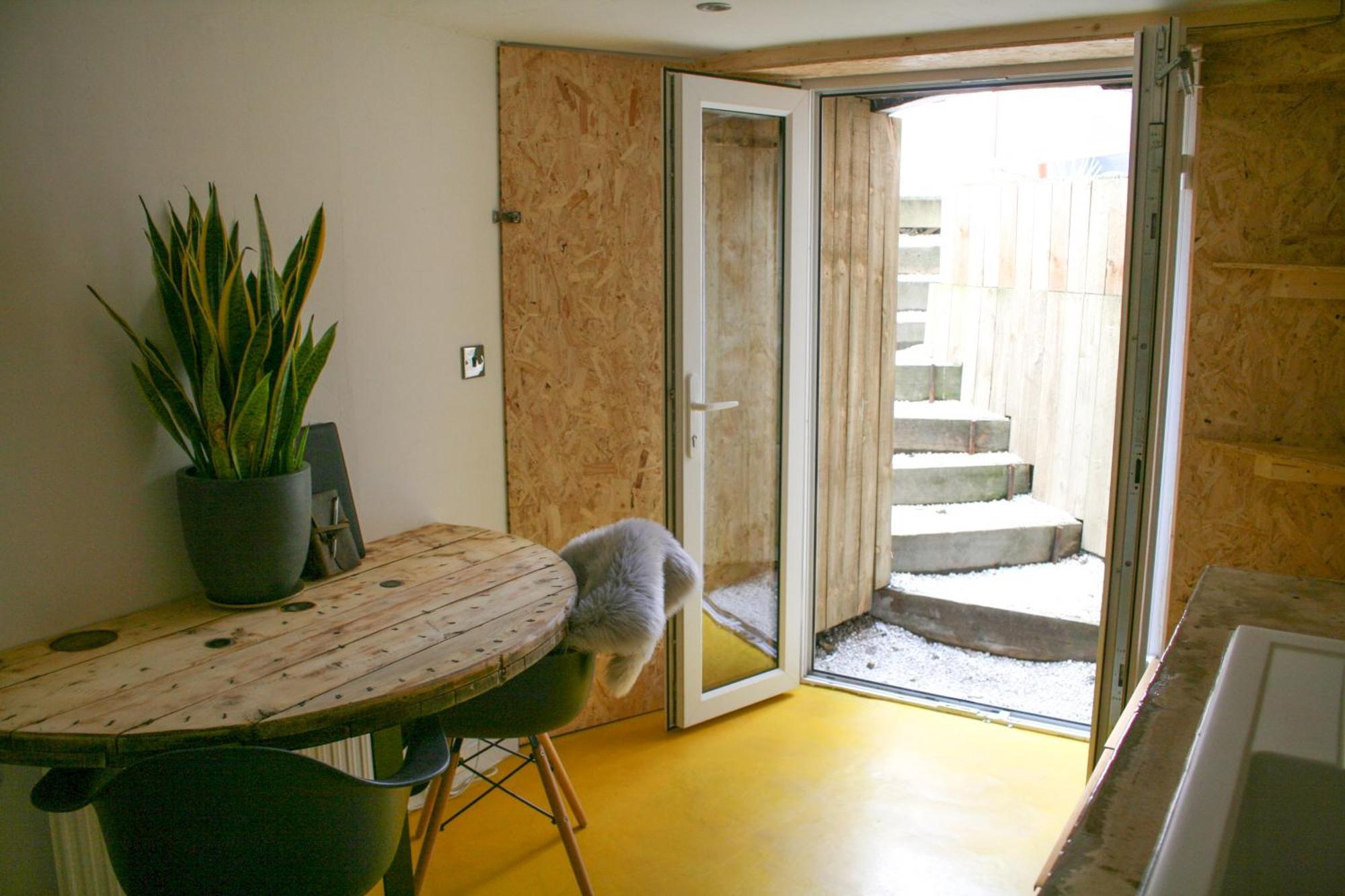 Fern Studio 1 Bedroom Apartment Llangollen Bagian luar foto