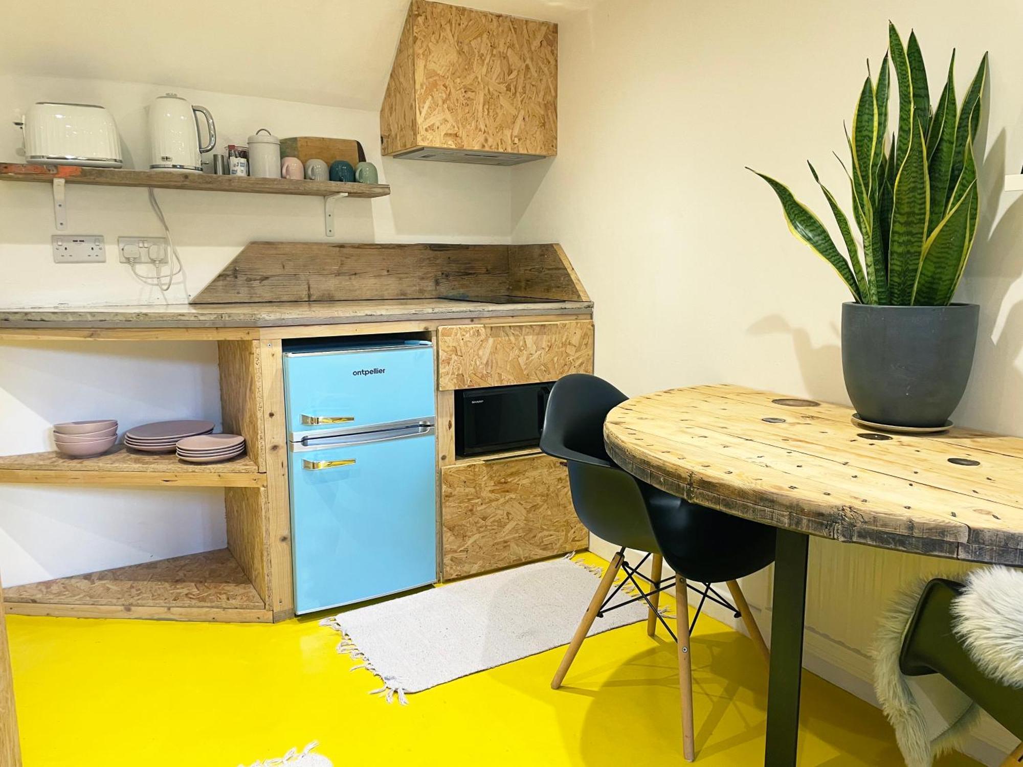 Fern Studio 1 Bedroom Apartment Llangollen Bagian luar foto